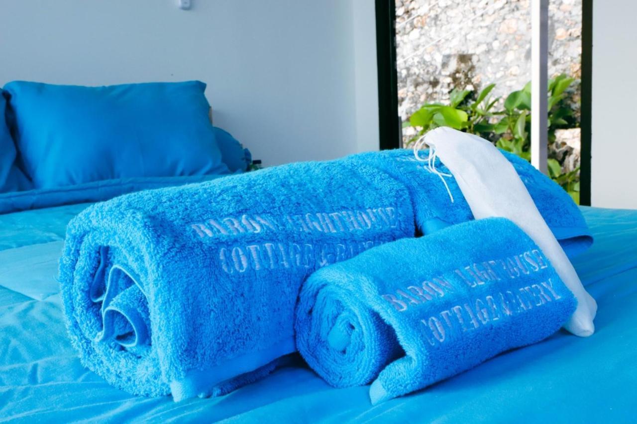 Baron Lighthouse Cottage & Eatery מראה חיצוני תמונה